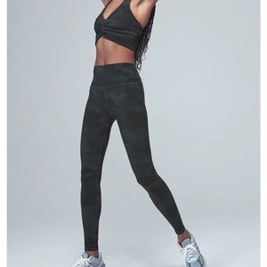 Alo high waist camo vapor leggings size xs